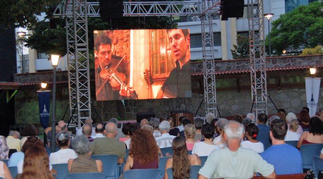 İzmir müziğine tarihi yolculuk