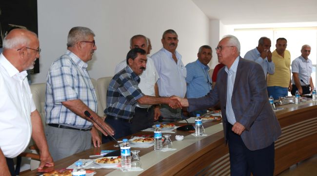 Karabağlar Belediyesi’nden muhtarlara bilgilendirme toplantısı