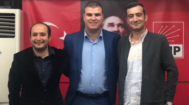 Karşıyaka'ya Gençlik Aşısı; Atayoğlu'ndan Adaylık Açıklaması