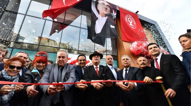 Prof. Dr. Aysel Bayraktar Kültür Merkezi memnuniyet yarattı
