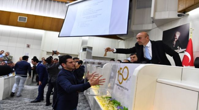 Soyer’li ilk meclis! Büyükşehir’de kim hangi komisyonda?