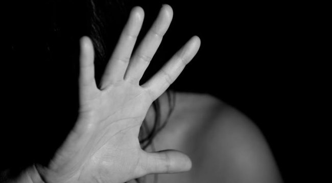 Stajyer öğrencilerin iddiası şoke etti! 'Geçen seneki kızları ağlattım'