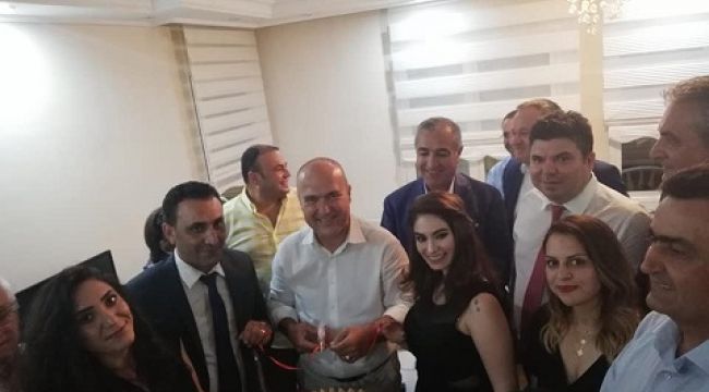 Gazetemiz yazarı  Buca eski Gençlik Kolları Başkanı Ümit Şimşek'in mutlu günü