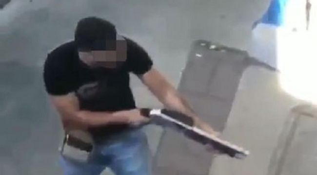 Karabağlar'daki pompalı tüfekli çatışmanın görüntüleri ortaya çıktı