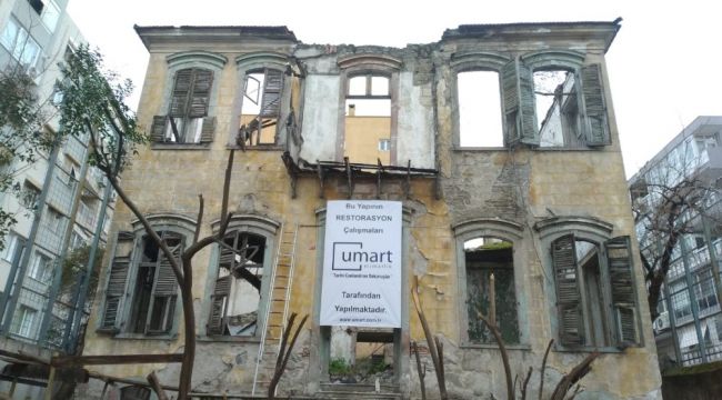 İzmir'de tarihi köşk yeniden ayağa kalkıyor