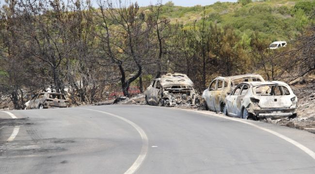 İzmir'de yangının bilançosu ağır oldu: 58 araç yandı, 2 milyon TL'nin üstünde hasar var