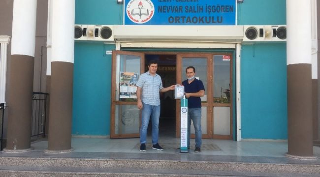 Nevvar Salih İşgören Vakfından okullara dezenfektan desteği