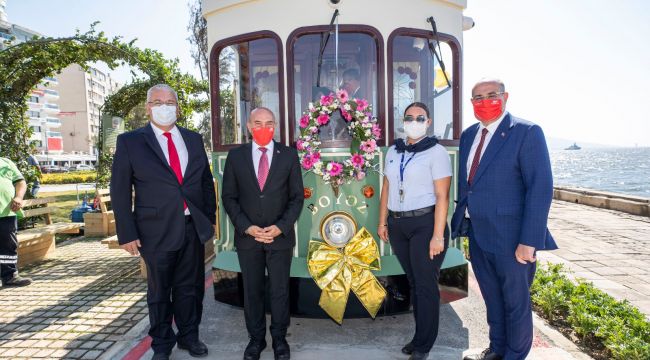 66 yıl sonra yeniden İzmir'de... Nostaljik tramvay hizmete başladı