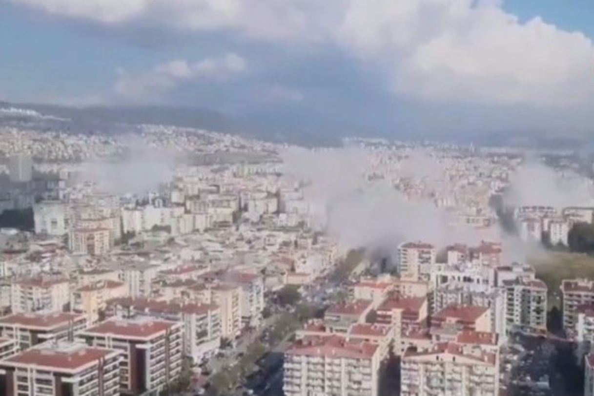 Bakan Soylu'dan kritik açıklama:  İzmir Bornova ve Bayraklı'da 6 binanın yıkıldığı ihbarı geldi