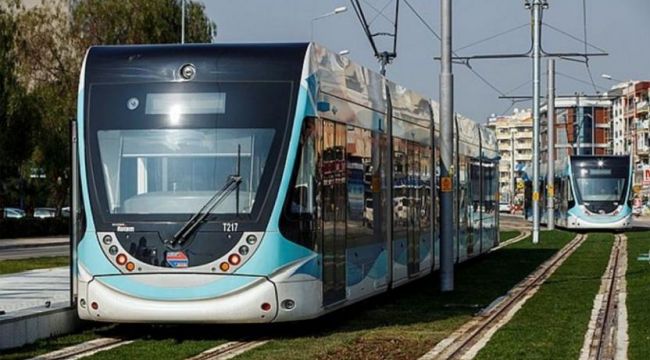 İzmir tramvayda çalışan güvenlikler hakkında flaş iddia: 'Tuvalet ihtiyacını bez bağlayarak gideriyorlar'