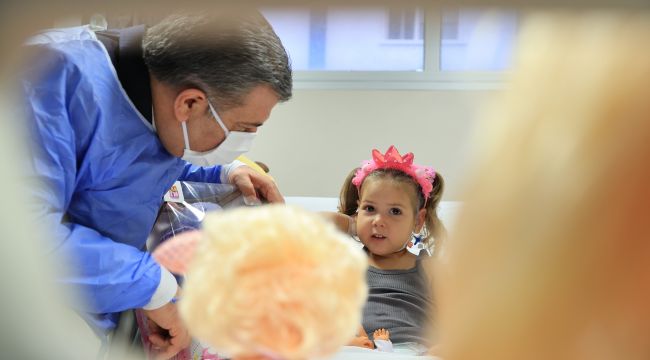 Minik Ayda'nın Bakan Koca'dan isteği duygusal anlar yaşattı 