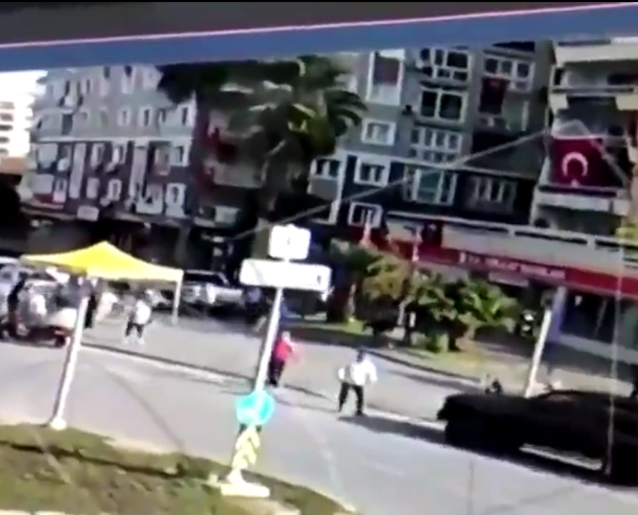Rıza Bey Apartmanı'nın çökme anının görüntüleri ortaya çıktı