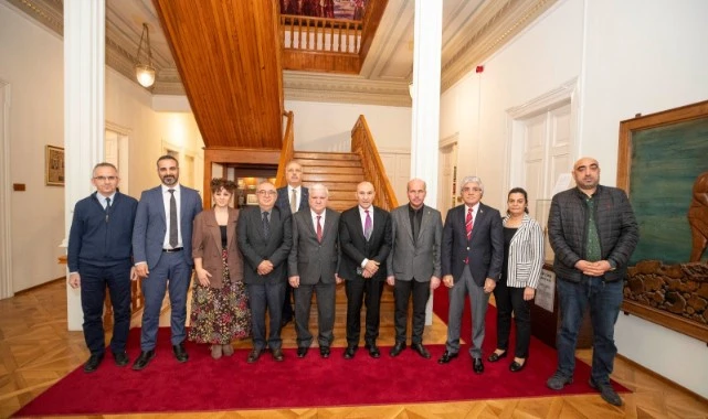 Başkan Soyer’e destek ziyaretleri