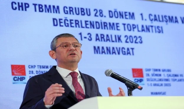 CHP Lideri Özel:  İzmir'i ince eleyip sık dokuyoruz