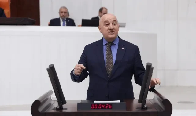 CHP'nin yeni TBMM İdare Amiri Uğur Bayraktutan oldu