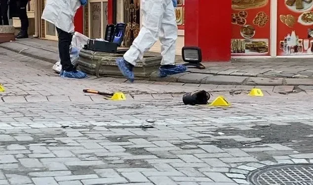 İstanbul'da dehşet... Başını kesip balkondan fırlattı