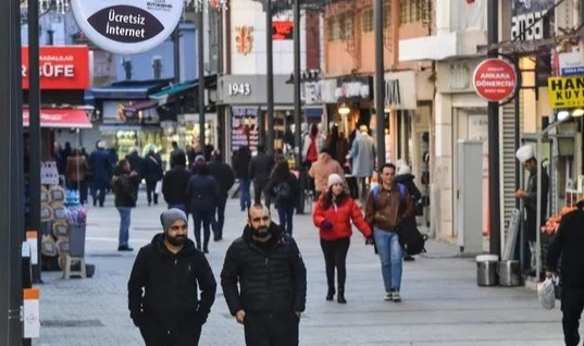 Kemeraltı’nda 17 noktada WİzmirNet dönemi