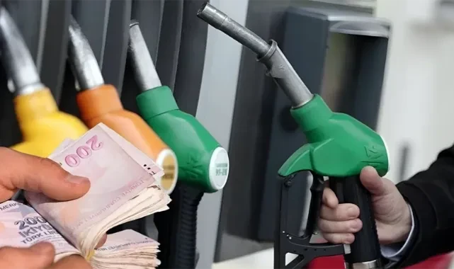 Otogaz ve motorin zamlarının ardından benzine de zam... İşte güncel akaryakıt fiyatları