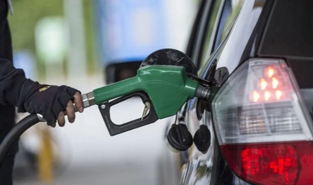 Akaryakıt fiyatları zirve yaptı: Motorinden sonra benzine de zam geliyor!