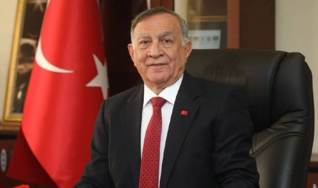 CHP'de PM sonrası ayrılık rüzgarları: Gürsel Tekin'in ardından Seyhan Belediye Başkanı da istifa etti