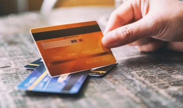 Kredi kartına taksit kaldırıldı mı? Resmi açıklama geldi