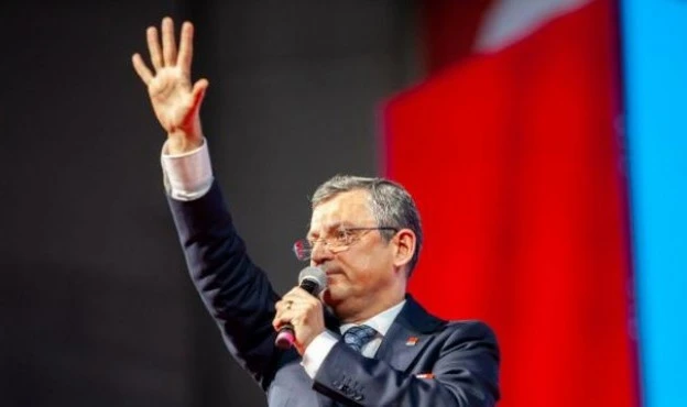 Özel'den 'olağanüstü kurultay' mesajı: 1 Nisan'ı bekleyen çok bekler!