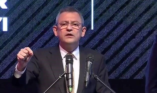 Özgür Özel'den Bahçeli'ye zehir zemberek sözler: 'Atatürk'ün adını anma sen'