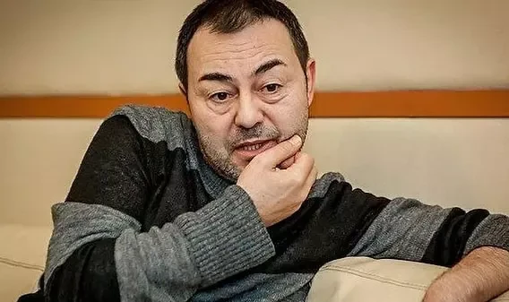 Serdar Ortaç önce CHP'li takipçilerine sonra Tarkan'a küfürler yağdırdı... Yardımcısı telefonu son anda kapattı