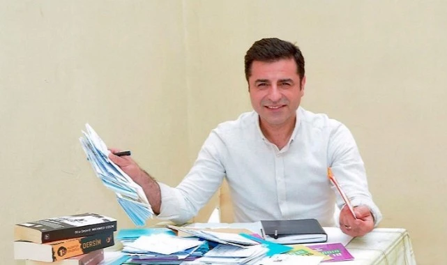 "Siyasi partiler birer koltuk, makam, rant elde etme mekanizmasına dönüştü"