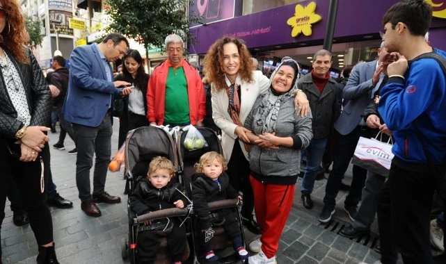 Yıldız İşçimenler Ünsal’a Çarşı’da büyük ilgi!