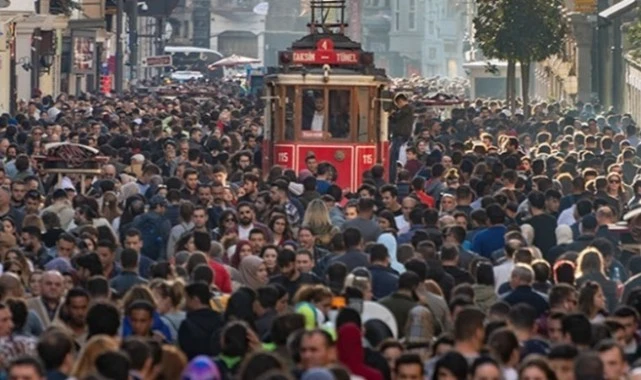 Bakan Yerlikaya açıkladı: İstanbul’da kaç yabancı var?