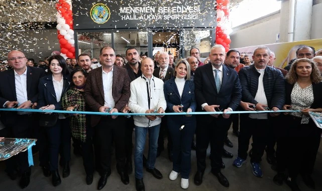 Menemen’de Miting Gibi Açılış!