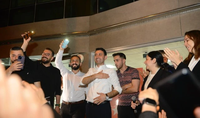 Bayraklı’nın yeni başkanı İrfan Önal’dan ilk mesaj: Kaybeden yok kazanan Bayraklı