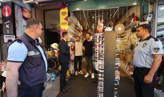 Konak zabıtasından ruhsat ve kaldırım işgaline sıkı denetim