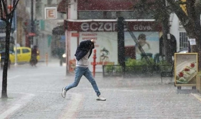 Bu illerde yaşayanlar dikkat... Kuvvetli sağanak geliyor!