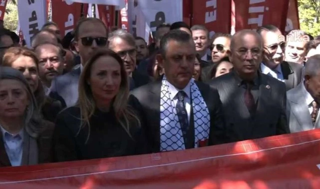 CHP lideri Özel, 'Üç Fidan'ı anma törenine katıldı