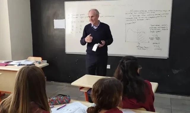 Yabancı uyruklu öğrenci müdüre kurşun yağdırdı: Müdür odasında silahlı saldırıya uğradı