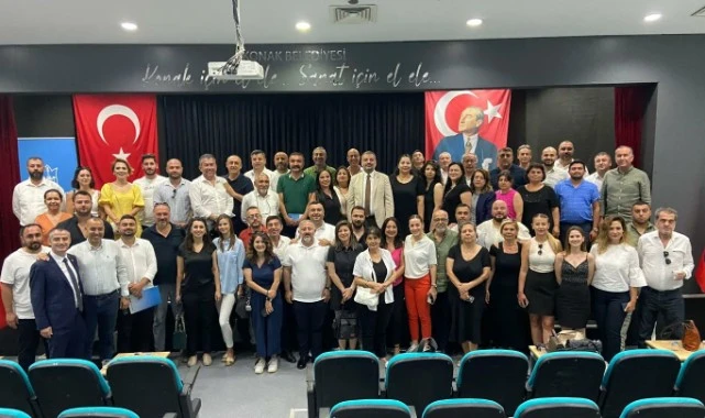 CHP İzmir'de tüzük zirvesi: Örgüt ön seçim istedi