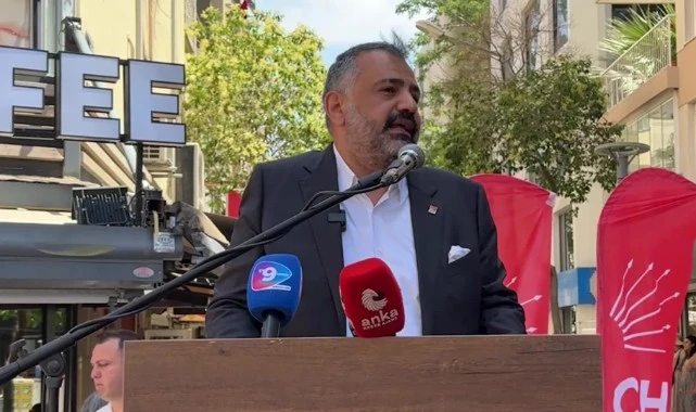 CHP İzmir, usta şair Nazım Hikmet'i andı
