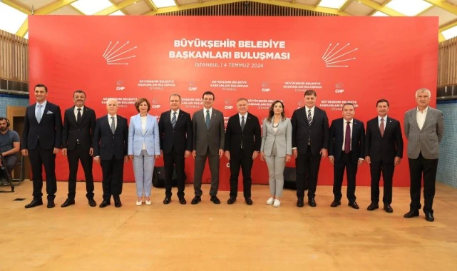 Başkan Tugay CHP’li Büyükşehir Belediye Başkanları buluşmasına katıldı 