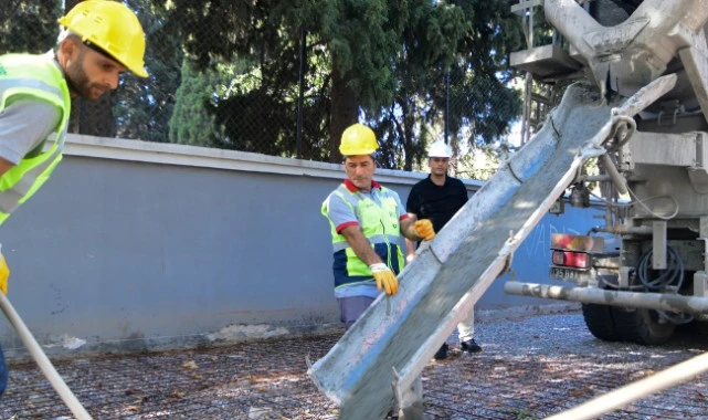 Bornova Belediyesi'nden moto kuryelere özel park alanı