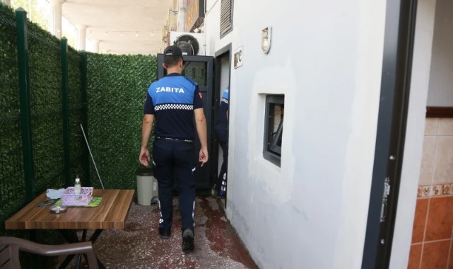 Efes Selçuk'ta zabıta ekipleri denetimleri artırdı: Umumi tuvaletler ve işletmelerin WC’leri denetlendi