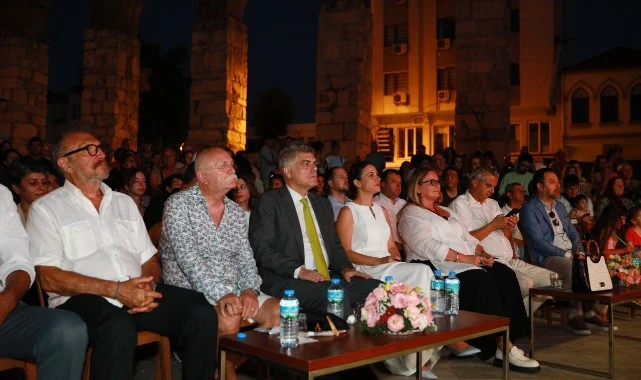 Efes Selçuk Tiyatro İle Buluştu: Sanatla, Barışla, Kardeşçe Ve Dostça Geleceğe Adım Atmaya Devam Edeceğiz