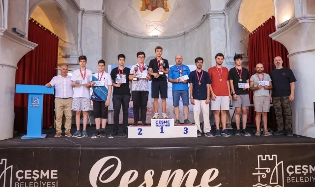 Uluslararası usta Çeşmeli Satranç sporcusu Alparslan Işık 10. Çeşme Open şampiyonu oldu
