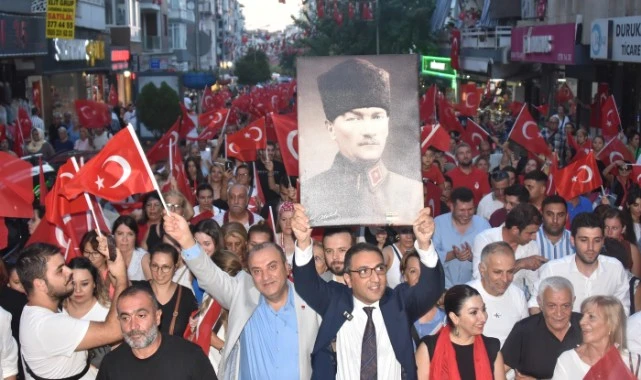 Balçova’da muhteşem Zafer Bayramı Coşkusu