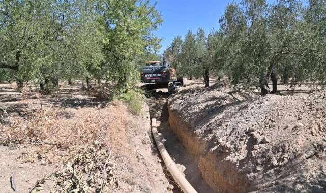 Manisa Büyükşehir'den 2 bin 100 dekarlık araziye can suyu
