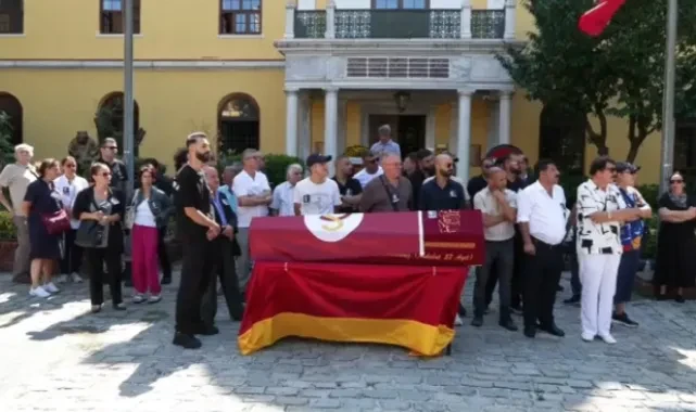 Usta oyuncu Aydemir Akbaş son yolculuğuna uğurlandı