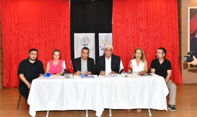 Çiğli'de Memurları Sevindiren İmza