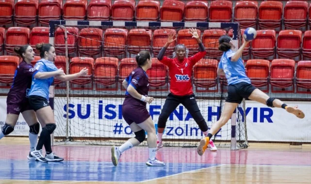 İzmir tribünlerinden güçlü toplumsal cinsiyet eşitliği mesajı