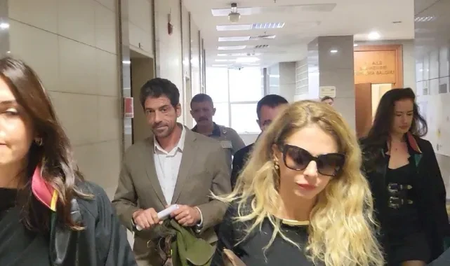 Ünlü çift resmen boşandı. 13 yıllık evlilik 10 dakikada bitti. Oyuncu Cemal Hünal ile eşi Lale Cangal anlaşmalı boşandı